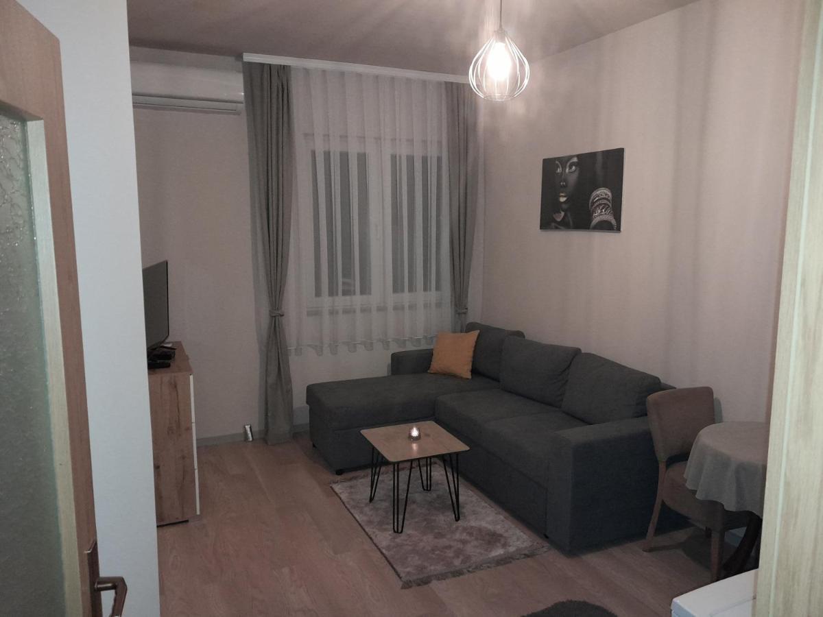 Gray Apartament 2 Priștina Exterior foto